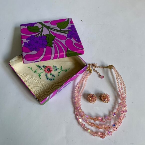 Vintage Pink Necklace Clip-On Earrings Box & Handkerchief Lot - Picture 1 of 8